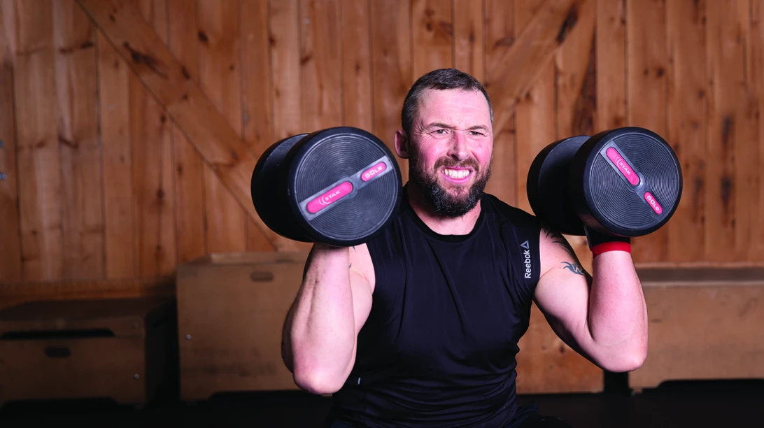 Homme en train de se dépasser
