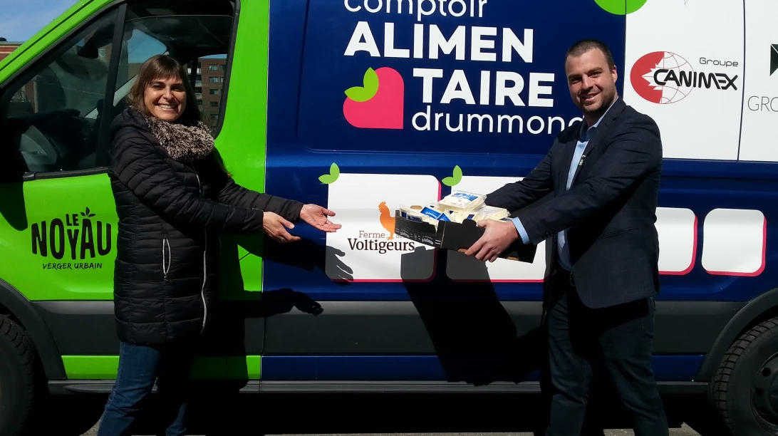 Photo d'une caravane du Comptoir alimentaire Drummond.