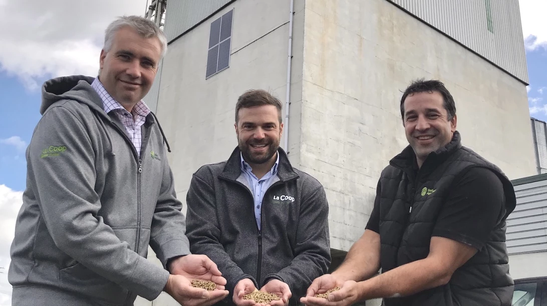 Jean-Nil Fournier, président de La Coop Purdel, Olivier Pastor, directeur général et François Pedneault, directeur de la division agricole