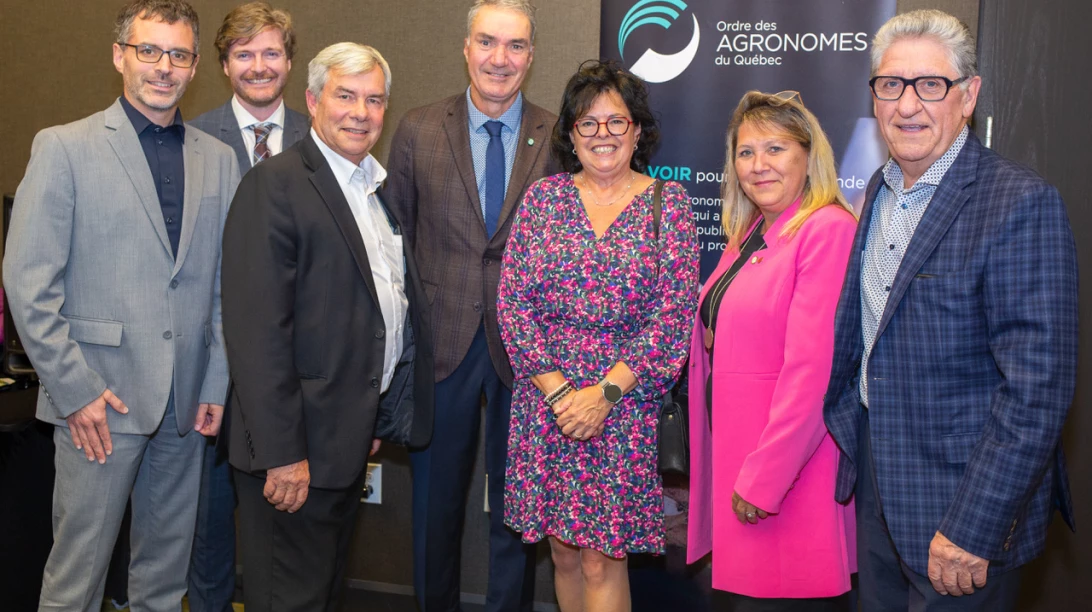 Jean-Sébastien Leblanc, Hugo Larouche, Simon Baillargeon, Guy Crépeau, son épouse Liette Gendron, Nathalie Frenette, et Jean-Guy Brillon