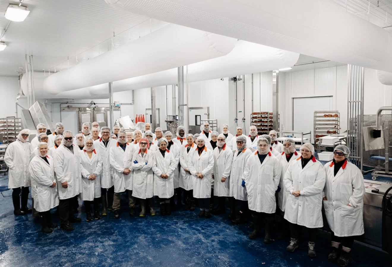 L'équipe de l'usine de transformation de viandes d'Alma