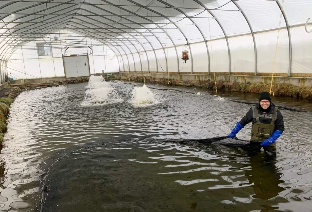 Bassin d'aquaculture