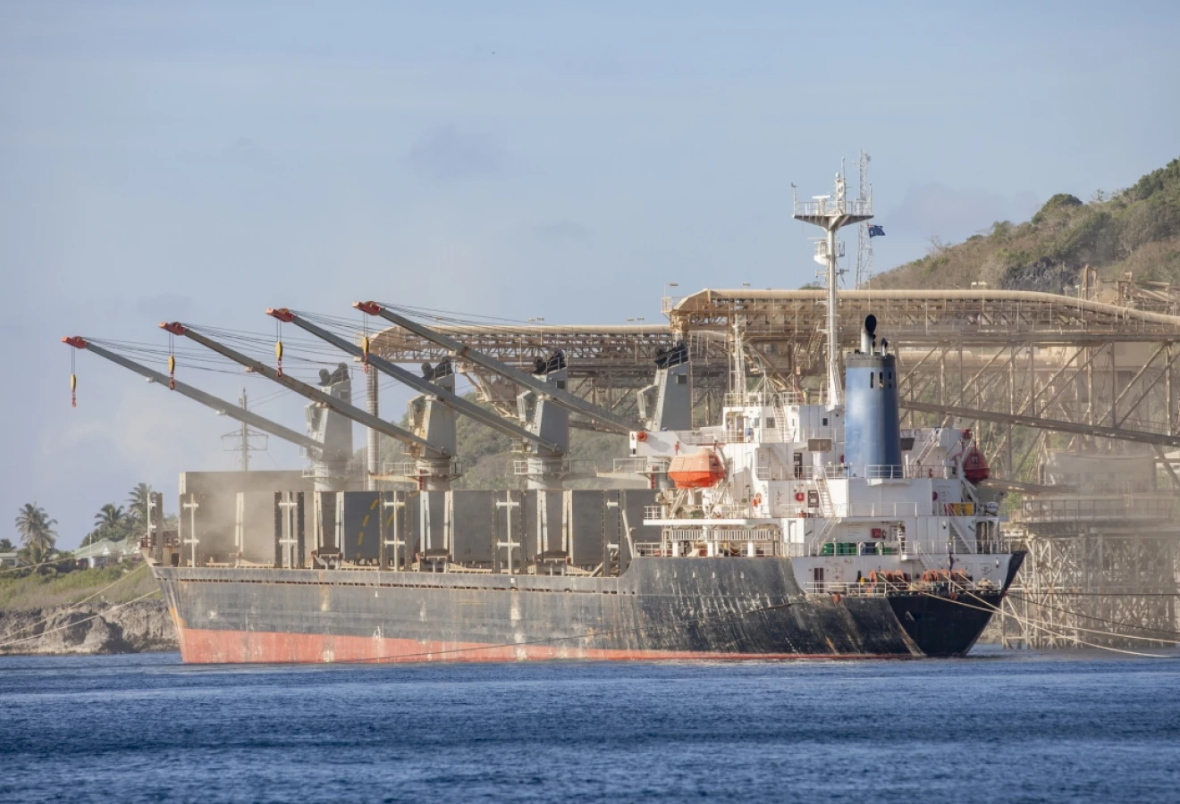 Bateau transportant des engrais 