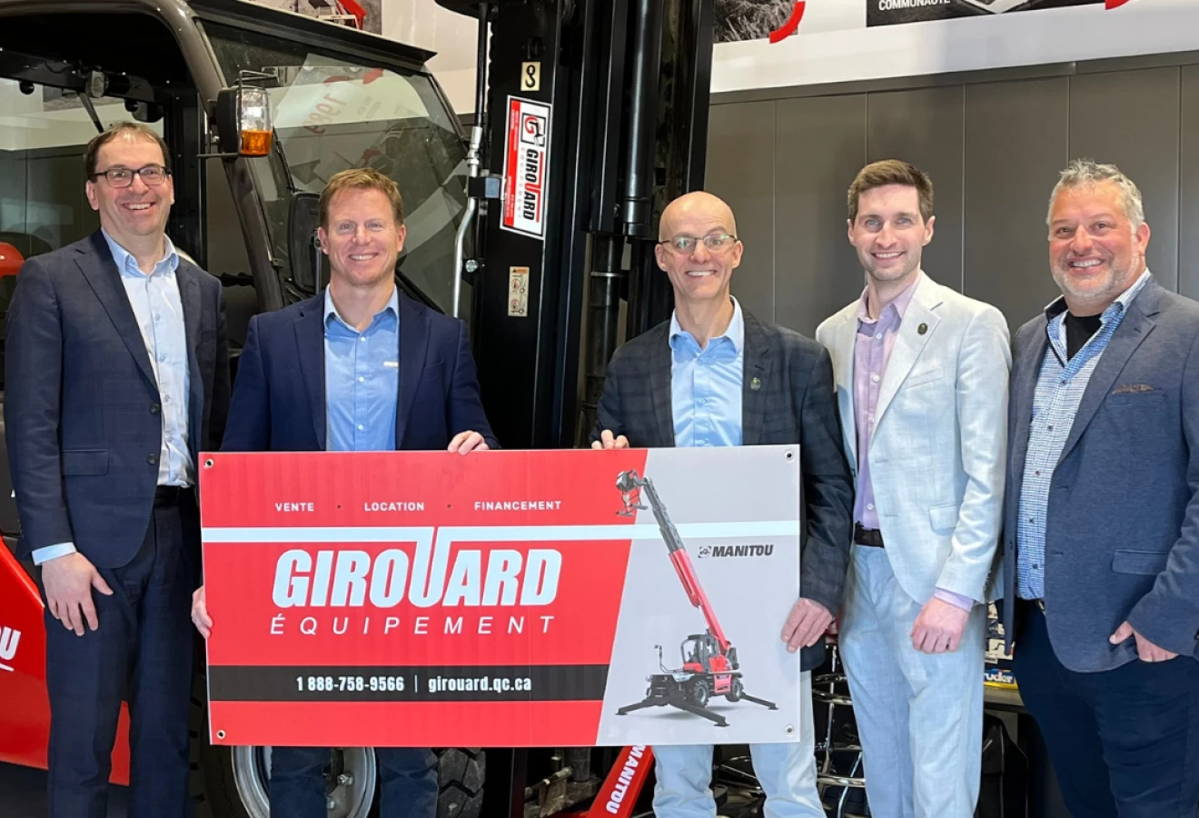 Michel Delisle, chef de la direction d’Avantis, Carl Girouard, directeur général de Girouard Équipement, Frédéric Martineau, président d’Avantis, Jean-Sébastien Lemelin, vice-président de Machinerie Avantis et Alexandre Lafond, directeur général de J. René Lafond inc.