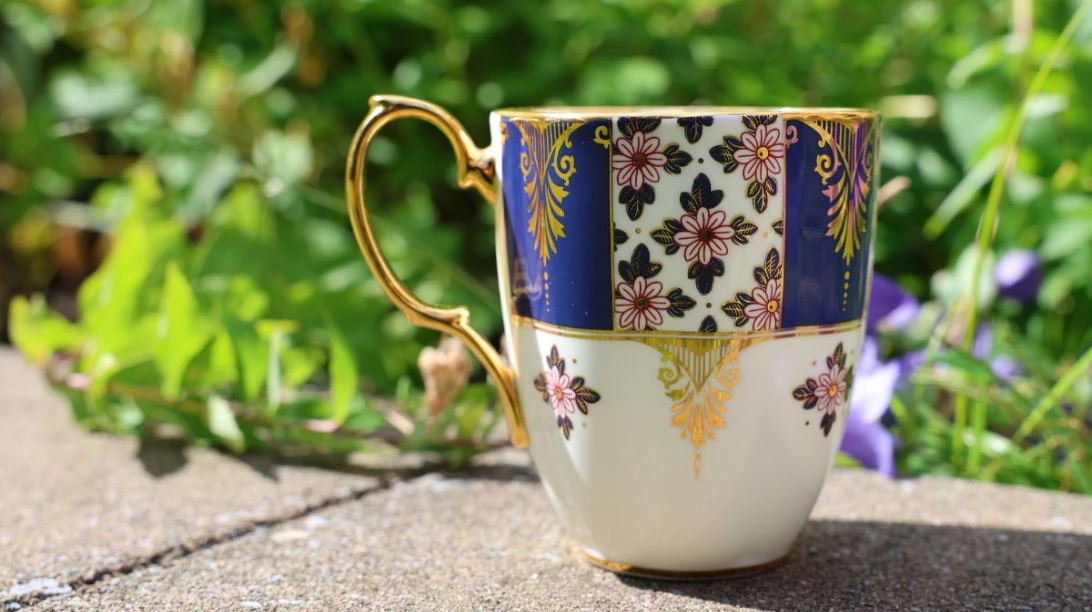 Tasse de thé en porcelaine