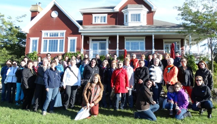 Photo de groupe des personnes présentes lors de la Journée femmes et coopération.