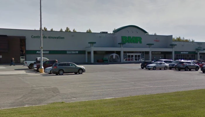 Photo de l'extérieur du BMR de Thetford Mines.