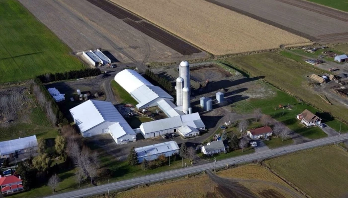depart-couverture ferme laitière caribou