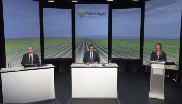 Scène montrant Jean-Nil Laganière, Dany Côté et Valérie Ouellet.