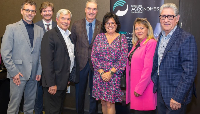 Jean-Sébastien Leblanc, Hugo Larouche, Simon Baillargeon, Guy Crépeau, son épouse Liette Gendron, Nathalie Frenette, et Jean-Guy Brillon
