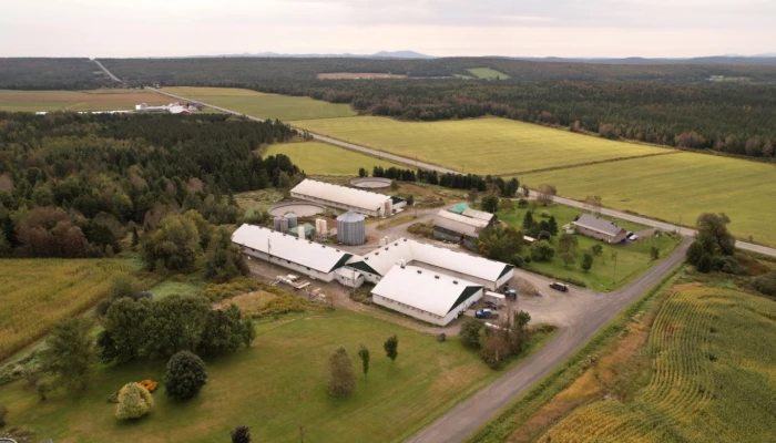 Ferme porcine vue des airs