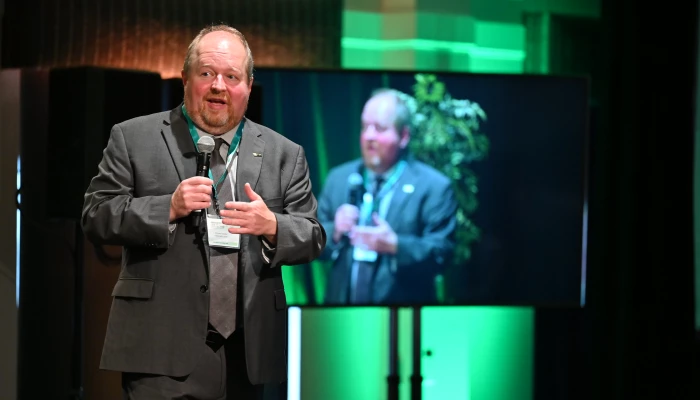 Richard Ouellet, professeur en droit international économique, titulaire de la Chaire sur les nouveaux enjeux de la mondialisation à l’Université Laval