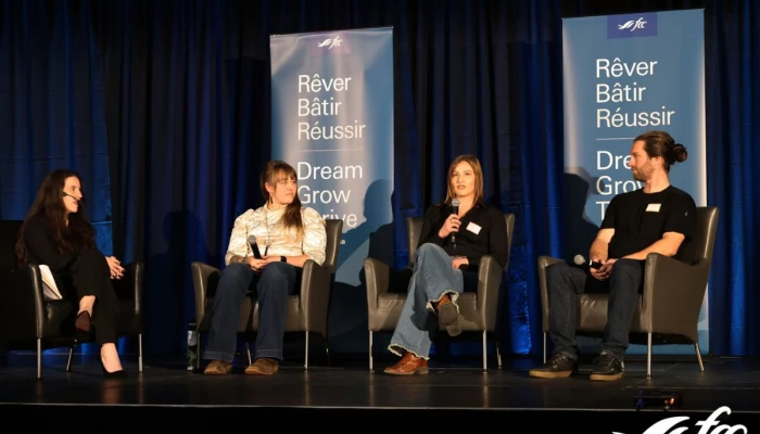 Les participants du pannel sur les médias sociaux