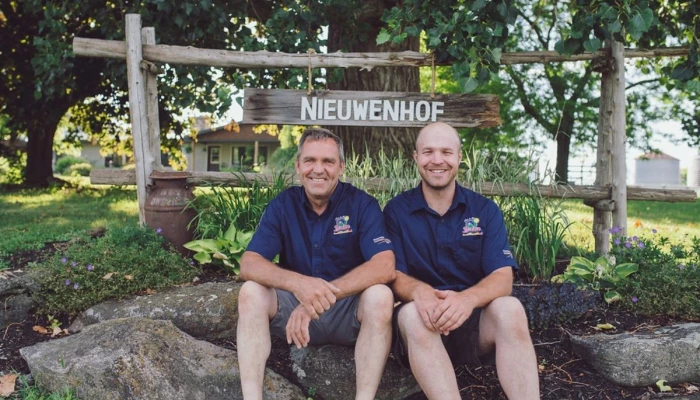 Le duo père-fils Justin et Benjamin Nieuwenhof