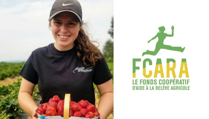 Marianne Mercier avec un casseau de fraises et le logo du FCARA