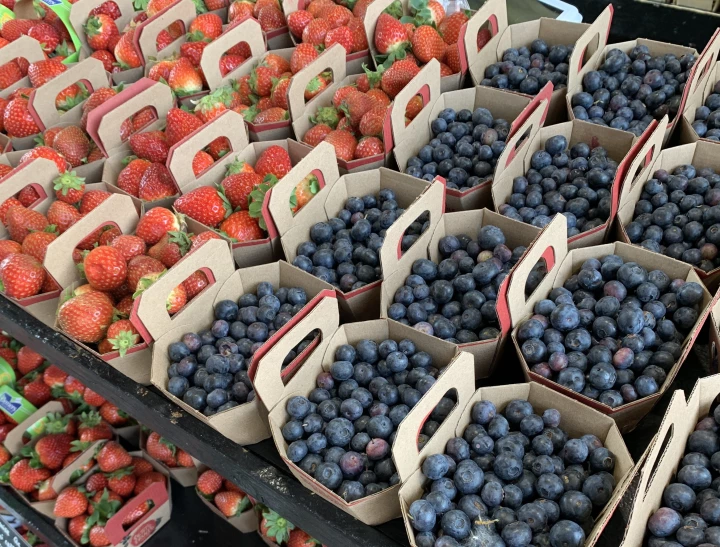 Fraises et bleuets