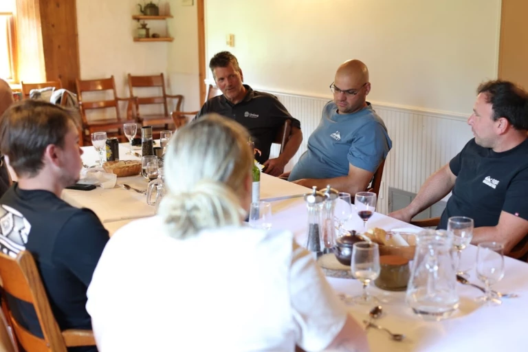 Participants d'un Dîner Relève Uniag