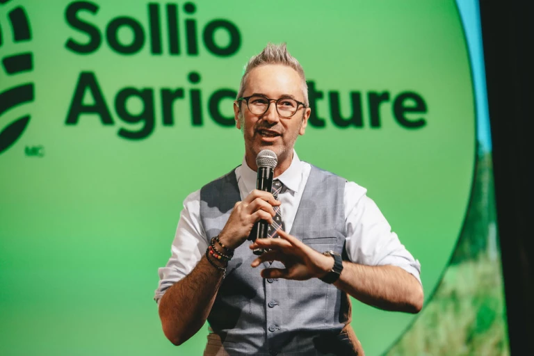 Le conférencier, Francis Gosselin