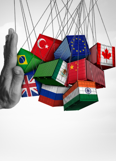 Main qui bloque les conteneurs d'autres pays