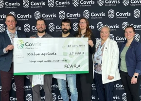 Chèque remis au FCARA de Covris à l'AGA de 2025